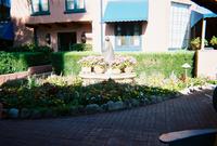 1800424-r1-016-6a.jpg(1151013 bytes) -- [1800 x 1215],  